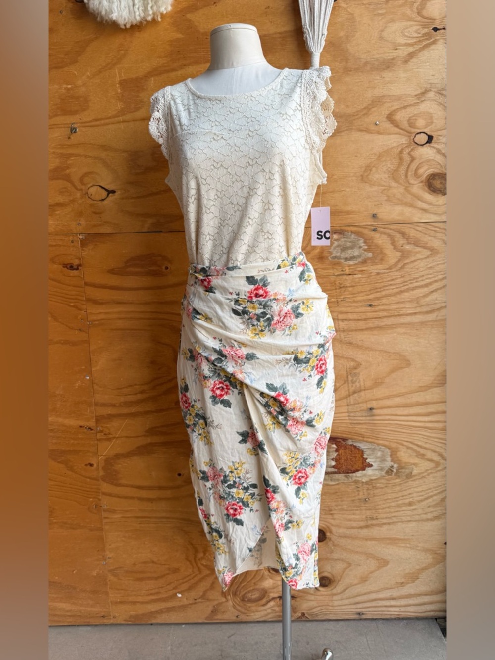 NWT Linen Blend Floral Skirt - Picture 3 of 9